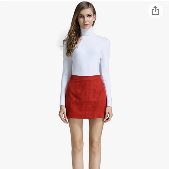 Dresses & Skirts - Cute red mini skirt with zipper in back